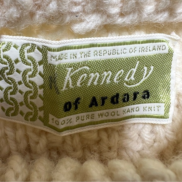 Kennedy of Ardora 100% Wool Classic Cream Cable Knit Sweater - Picture 6 of 6